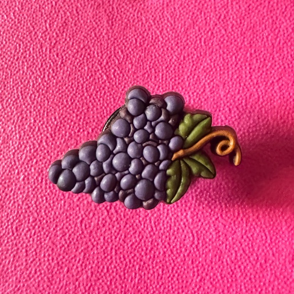 Authentic Grapes Croc Charm Jibbitz (1) YOU CHOOSE ! - Picture 5 of 6